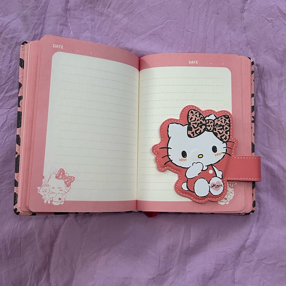 Hello Kitty Pink Leopard Notebook - Picture 3 of 7